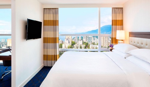 Junior Suite, 1 King Bed, Non Smoking (Club Access)