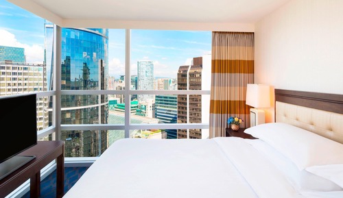 Club Room, 1 King Bed, Non Smoking (1 Bedroom Suite)