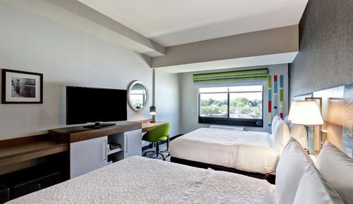 Signature Room, 2 Queen Beds, Accessible