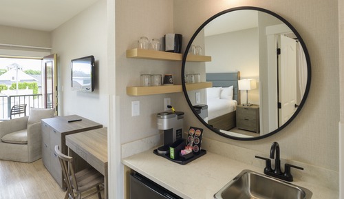 Room, 2 Queen Beds, Balcony (Upper Level)
