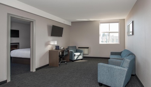 Premium Suite, 1 King Bed, Jetted Tub (Coast Premium King Jetted Tub & Wet Bar)