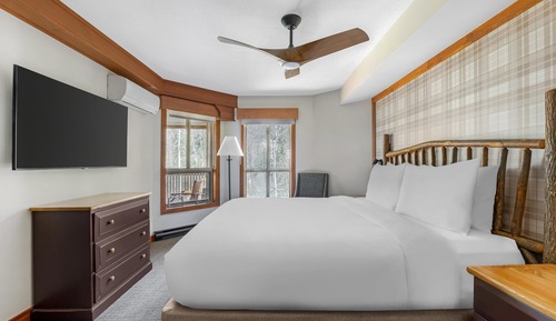 2 Bedroom 2 Kings Premier Suite with Sofabed