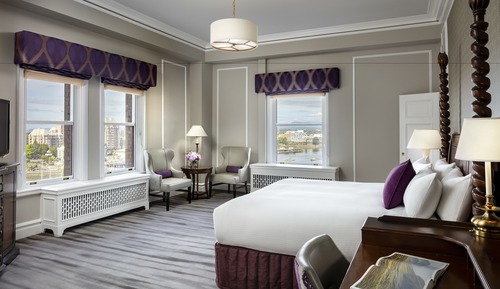 Signature Harbour View 1 King