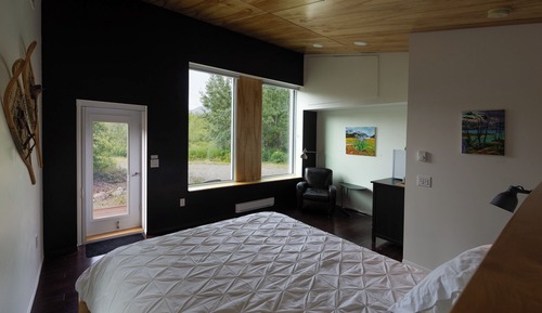 Deluxe Room, 1 King Bed, Mountain View, Courtyard Area
