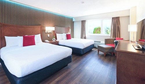 Deluxe Room, 2 Queen Beds, Kitchenette