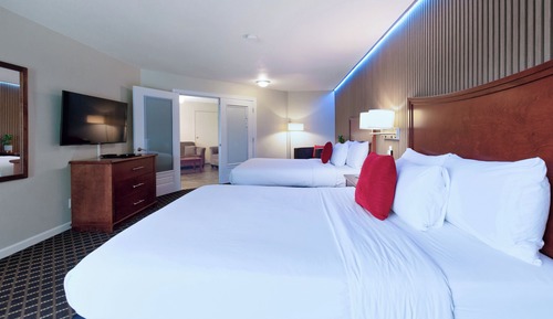 Family Suite, Multiple Beds, Kitchenette, City View