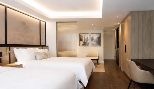 Exclusive Suite, City View