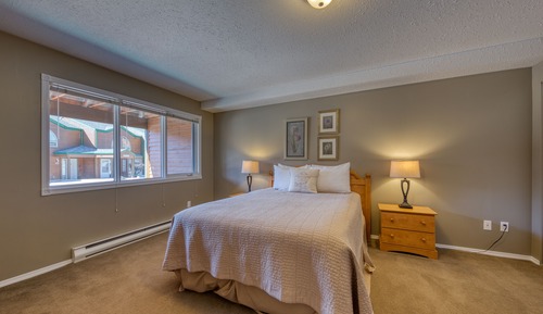 Condo, 3 Bedrooms (702 Phase 1)