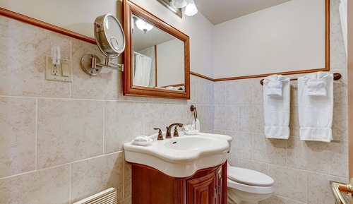 Economy Room, 1 King Bed