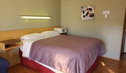 Single Room, 1 Queen Bed, Non Smoking, Kitchenette