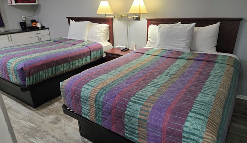 Double Room, 2 Queen Beds, Kitchenette