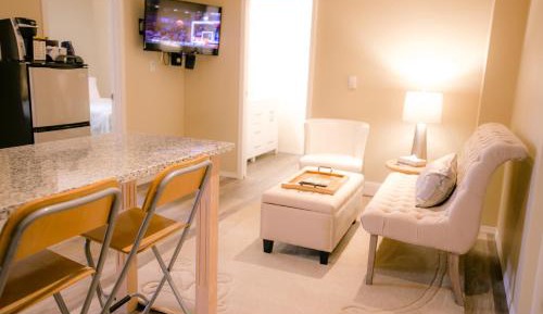 Family Suite - Upper Level - Not Pet Friendly