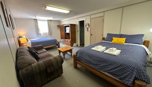 Double Room with Private Bathroom