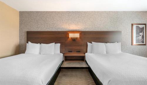 Queen Room with Two Queen Beds - Non-Smoking
