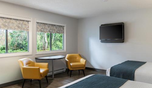 Deluxe Queen Room with Two Queen Beds - Non-Smoking