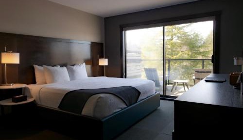 King Suite with Balcony