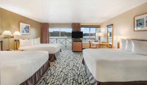 Deluxe Triple Room with Sea View