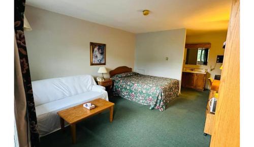 Deluxe 1 Queen Bed Non-smoking