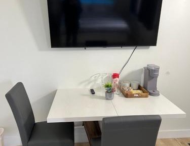 Deluxe King Studio