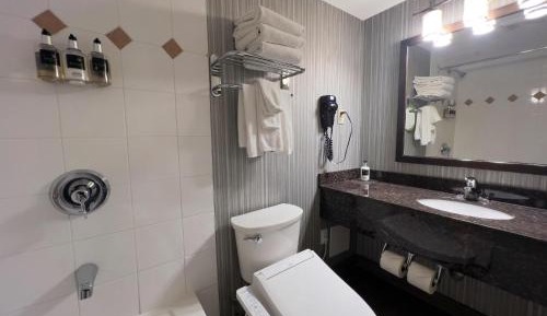 Coast One Bedroom Queen Suite 