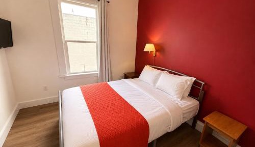 Standard Queen Room