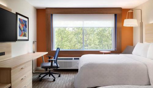 Standard Room with Two Queen Beds