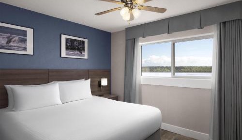 King Suite with Balcony and Ocean View - Non-Smoking