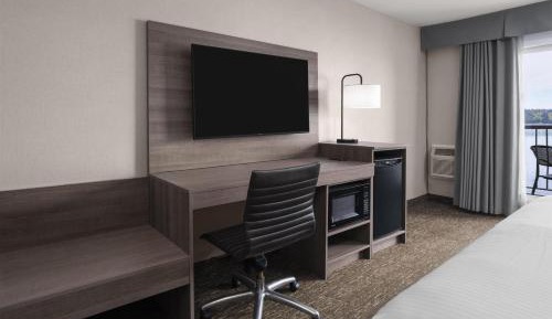 King Room with Balcony - Non-Smoking/Upper Floor