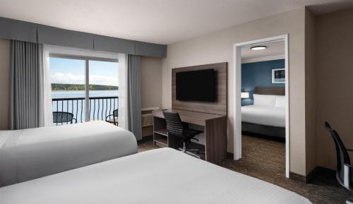 Family King Suite with Two Double Beds and Balcony - Non-Smoking
