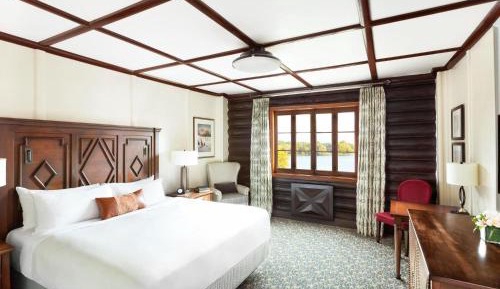 Fairmont Luxury Room, 1 King Bed – River View
