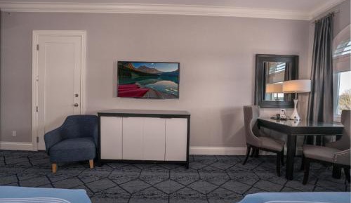 Queen Room with Two Queen Beds and Ocean View - 5th Floor/Non-Smoking