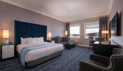King Room with Ocean View - 5th Floor/Non-Smoking
