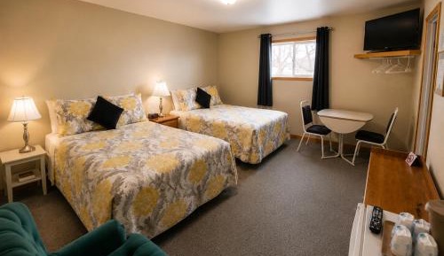 Deluxe Family Room