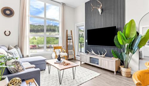 Three-Bedroom Apartment with View