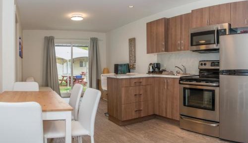 Deluxe Two Bedroom Cabin