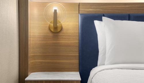 Queen Room with Two Queen Beds and Bath Tub - Disability Access