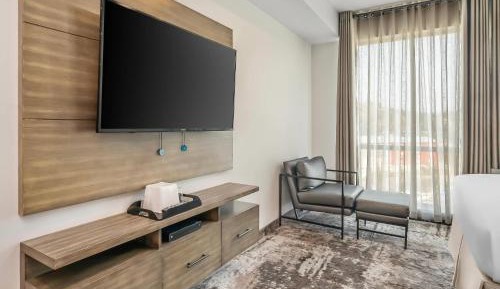 Efficiency Queen Suite with Two Queen Beds - Non-Smoking