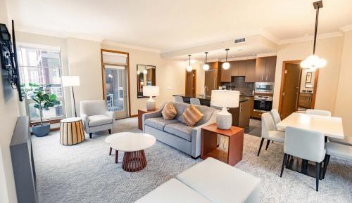  Two Bedroom Premium Suite, 2 King Beds, Sofa Bed
