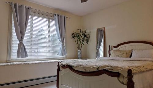 Single Room with Private External Bathroom