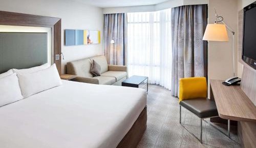 Executive King Room with Sofa Bed