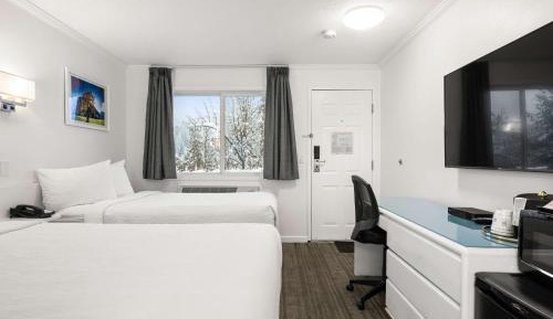 Queen Room with Two Queen Beds - Non-Smoking