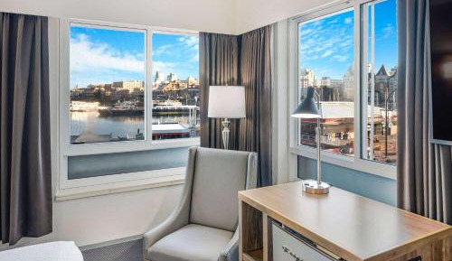 Standard King  Room with Harbor View
