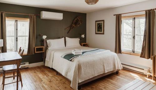 Superior Queen Room with Sofa