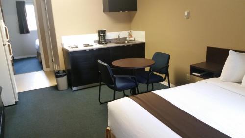 Deluxe Family Suite