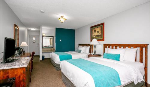 Standard Queen Room with Two Queen Beds