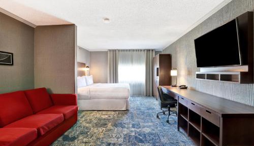 Deluxe King Room with Sofa Bed-double