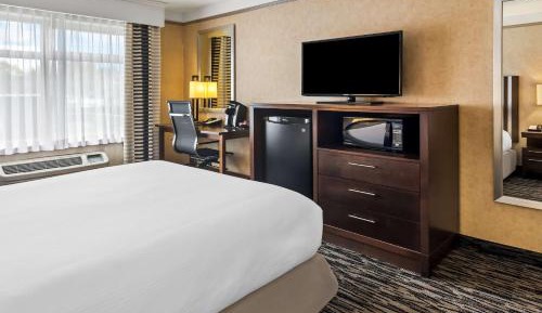 Queen Room - Mobility Access