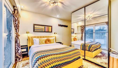 Queen Room