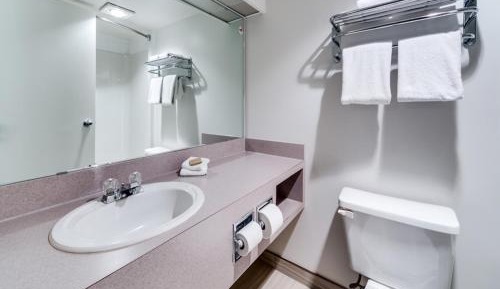 Standard Queen Room