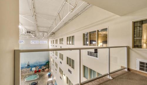 One-Bedroom Suite with Two Queen Beds - Pool View